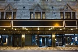 Deluxe Queen Room Near Cadillac Palace Theatre CHI 13 Luxury Bookings