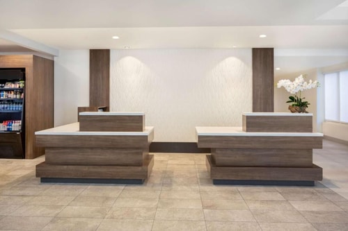 King Room Near Flora Logistics MIA 5 Luxury Bookings