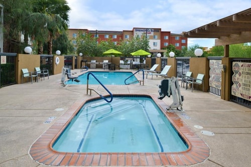 King Studio Near Protogym LAS 13 Luxury Bookings