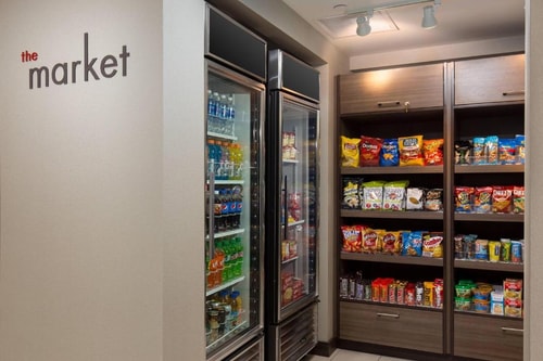 King Studio Near Chevron LAS 10 Luxury Bookings