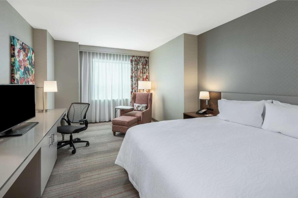 King Room Near Code Wise Doral MIA Luxury Bookings