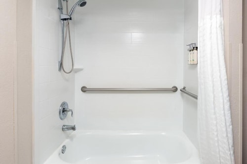 Standard King Room Near Belmira Trout Seafood MIA 4 Luxury Bookings