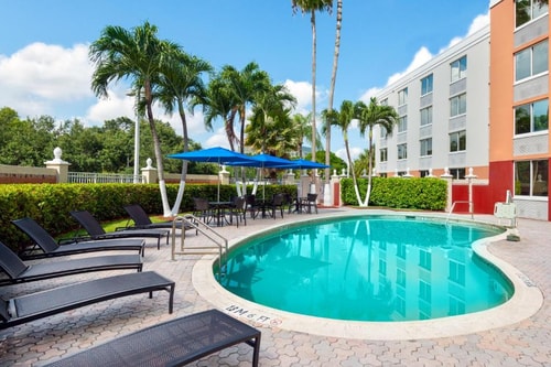Standard King Room Near Belmira Trout Seafood MIA 9 Luxury Bookings