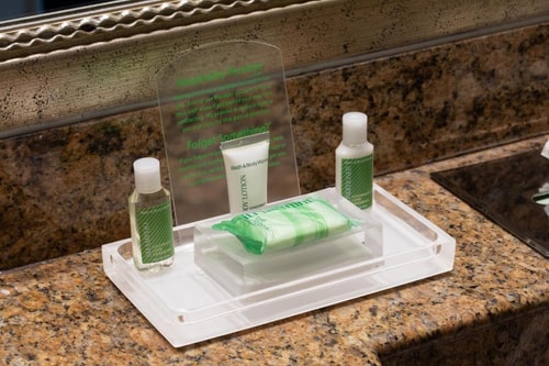 Standard Queen Room Near Tickets of America MIA 5 Luxury Bookings