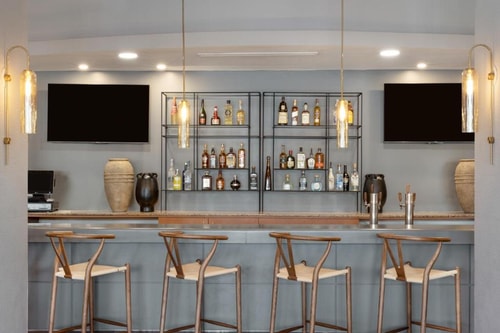 Standard Queen Room Near Tickets of America MIA 14 Luxury Bookings