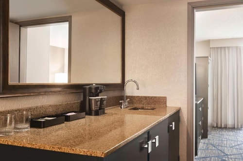 King Suite Near The Home Depot MIA 5 Luxury Bookings