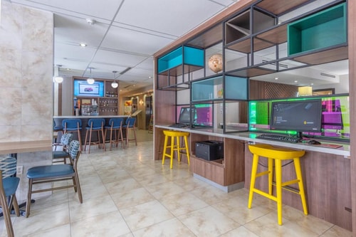 Standard Room Near Miami Regional University MIA 5 Luxury Bookings