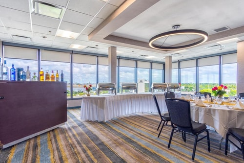 Standard Room Near Miami Regional University MIA 8 Luxury Bookings