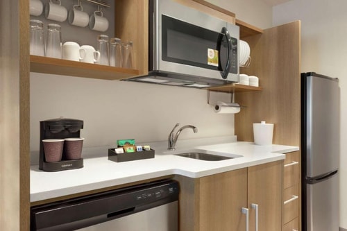 Studio King Suite Near Westend Shopping Center MIA 2 Luxury Bookings