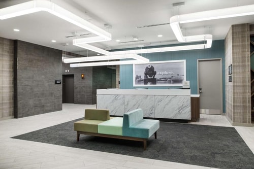 Queen Room Near Pollo Tropical Chicken MIA 6 Luxury Bookings