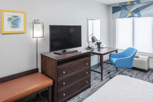 King Suite Near Soya Sushi Bar MIA 1 Luxury Bookings