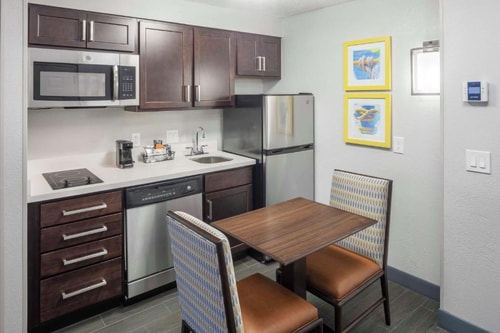 King Suite Near Soya Sushi Bar MIA 6 Luxury Bookings