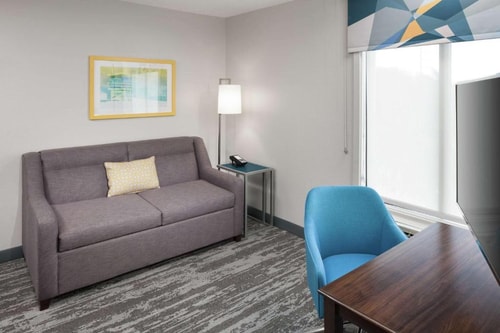 King Suite Near Soya Sushi Bar MIA 2 Luxury Bookings