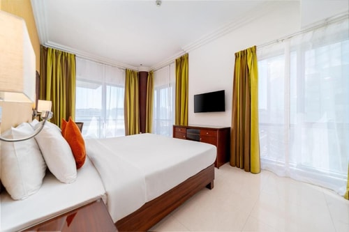Deluxe Studio Near Reef Mall By Luxury Bookings 3 Luxury Bookings