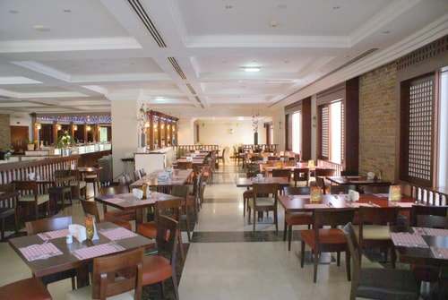 Deluxe Studio Near Reef Mall By Luxury Bookings 11 Luxury Bookings