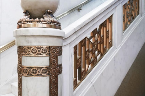 Standard Queen Room Near  Egg Tuck CHI 11 Luxury Bookings