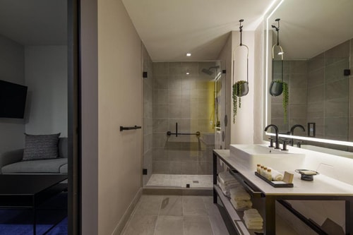 King Suite Near Southside Park MIA 3 Luxury Bookings