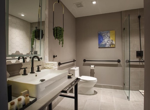 King Suite Near Southside Park MIA 2 Luxury Bookings