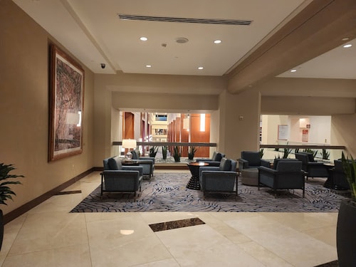 Queen Room Near Captains Choice ORL 5 Luxury Bookings