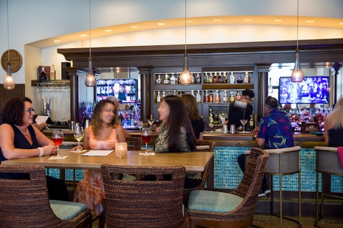 Queen Room Near All Saints Episcopal Church ORL 9 Luxury Bookings