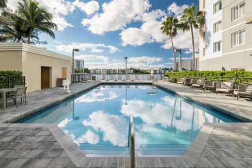 King Suite Near Nicklaus Children Health Systm MIA 13 Luxury Bookings