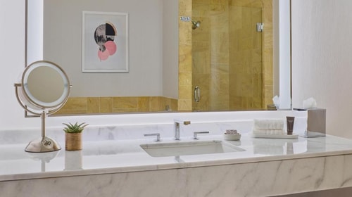 King Room Near Craft Brickell MIA 6 Luxury Bookings