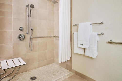 Traditional King Room Near 360 CHI 6 Luxury Bookings