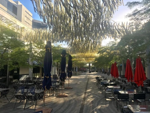 Deluxe King Room Near Mercantil Center MIA 9 Luxury Bookings