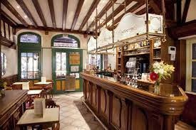 Deluxe King Room Near Mercantil Center MIA 12 Luxury Bookings