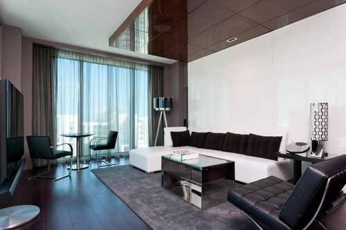 Guest Room Near Synergy Mental Wellness MIA 5 Luxury Bookings