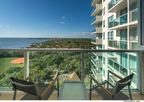 King Room Near Primary Bar Management MIA 12 Luxury Bookings