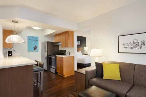 One Bedroom Suite Near Panda Express MIA 3 Luxury Bookings