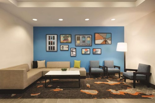 One Bedroom Suite Near Panda Express MIA 7 Luxury Bookings