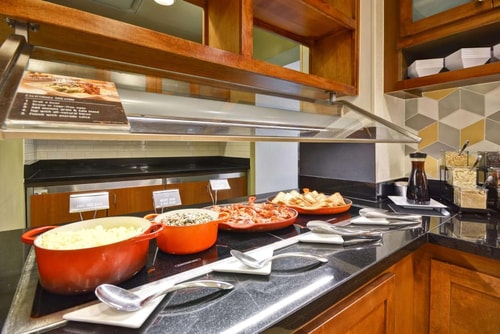 King Room Near Golden Trust Insurance MIA 6 Luxury Bookings