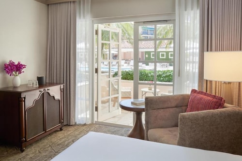 King Room Near Coral Gables Museum MIA 1 Luxury Bookings