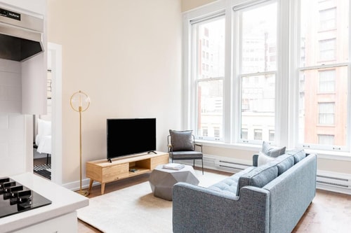Studio Near Kendall College CHI 2 Luxury Bookings
