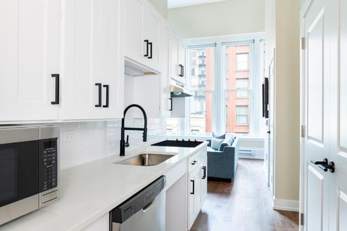 Studio Near Kendall College CHI 10 Luxury Bookings