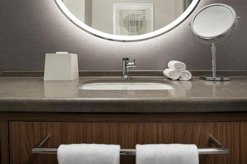 King Room Near Embassy of Micronesia WDC 3 Luxury Bookings