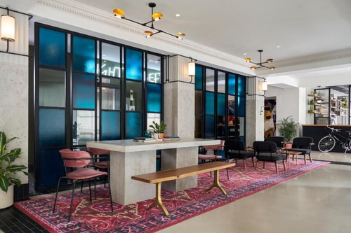 King or Twin Room Near Policia Nacional WDC 13 Luxury Bookings