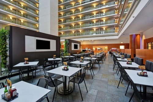 King Suite Near U Medicine River East CHI 10 Luxury Bookings