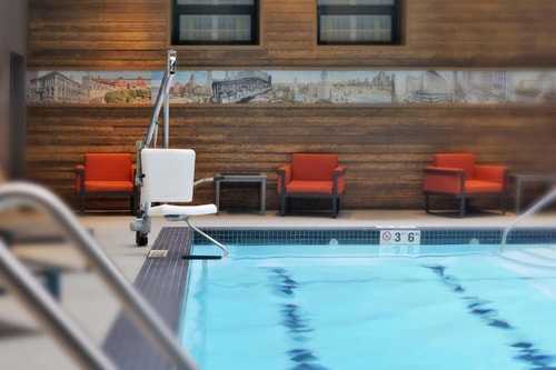 King Room Near Poke Poke CHI 5 Luxury Bookings