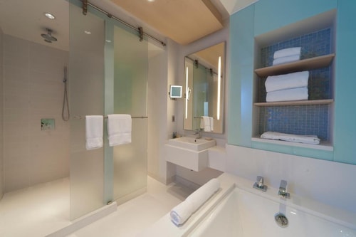 King Room with City View Near GEMS World  CHI 4 Luxury Bookings