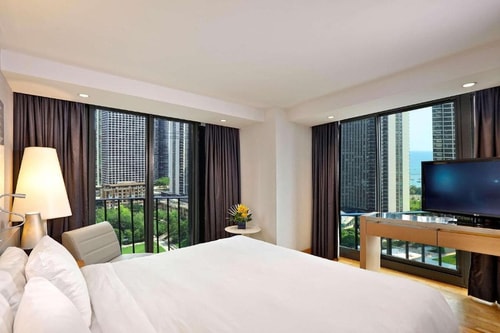 King Room with City View Near GEMS World  CHI 3 Luxury Bookings