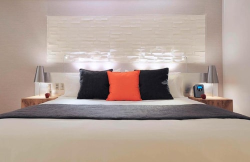 King Room with City View Near GEMS World  CHI Luxury Bookings