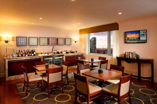 King Room Near Jade Sushi Express MIA 2 Luxury Bookings