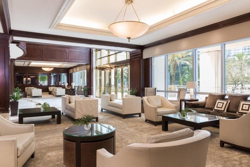 King Room Near Jade Sushi Express MIA 3 Luxury Bookings