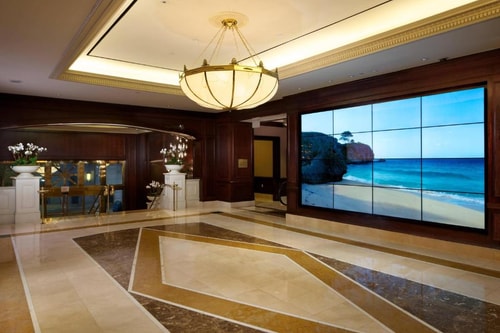 King Room Near Jade Sushi Express MIA 5 Luxury Bookings