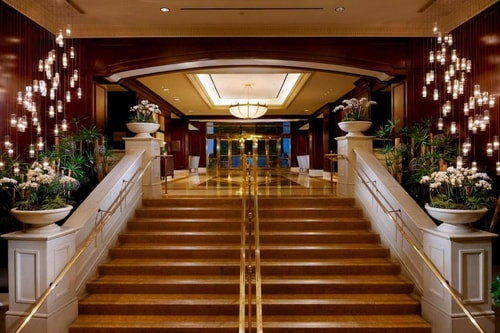 King Room Near Jade Sushi Express MIA 6 Luxury Bookings