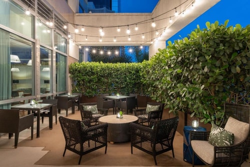 King Room Near Jade Sushi Express MIA 9 Luxury Bookings