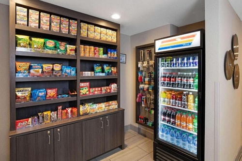 Deluxe King Room Near AutoZone Auto Parts LAS 12 Luxury Bookings